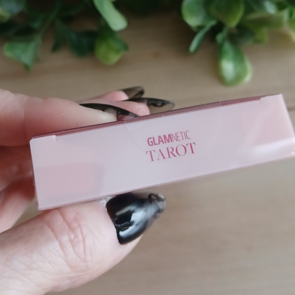WOW! Glamnetic Short Almond Nail In ~ Tarot She's A Beauty - Picture 3 of 7